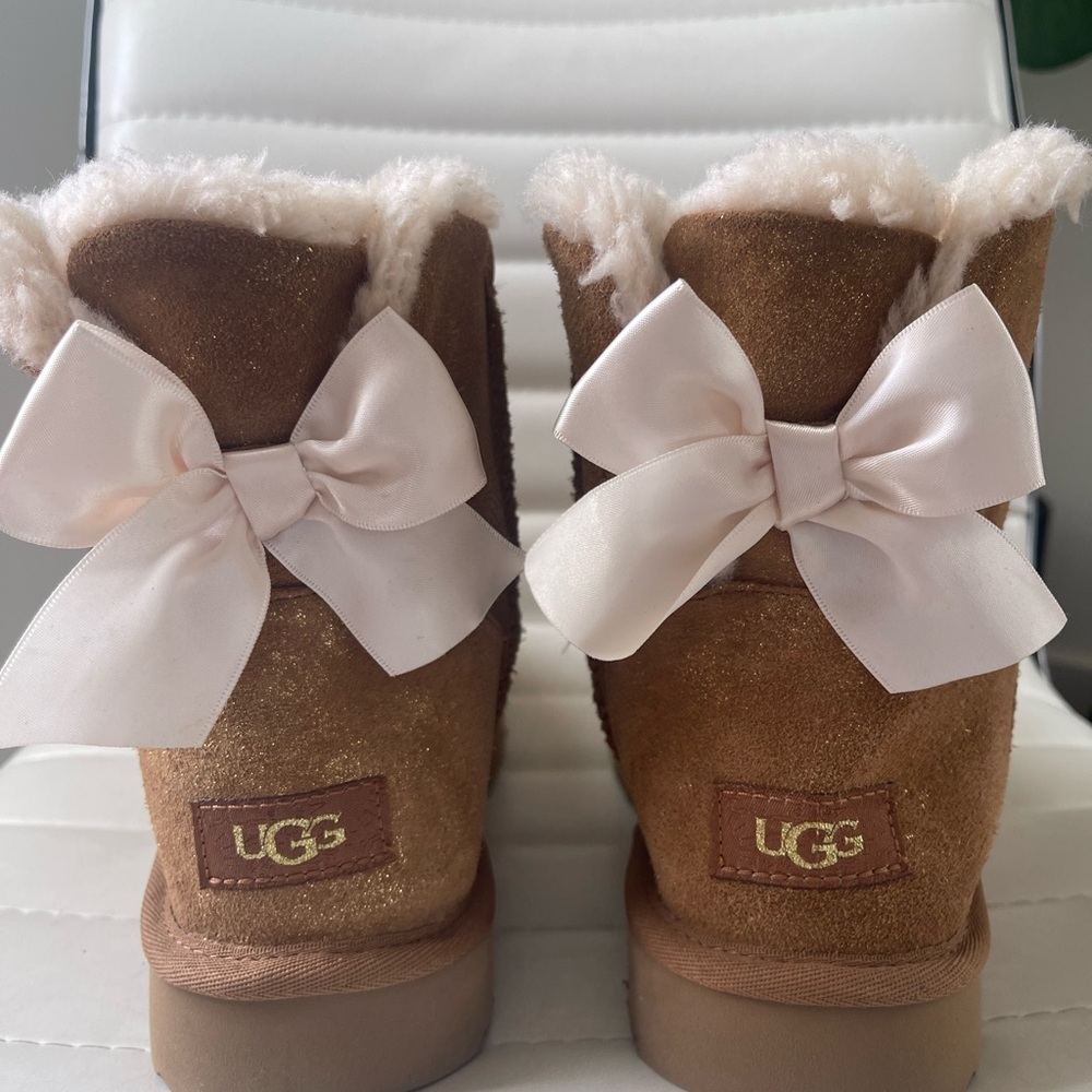 UGG Womens Bailey Bow Boots
